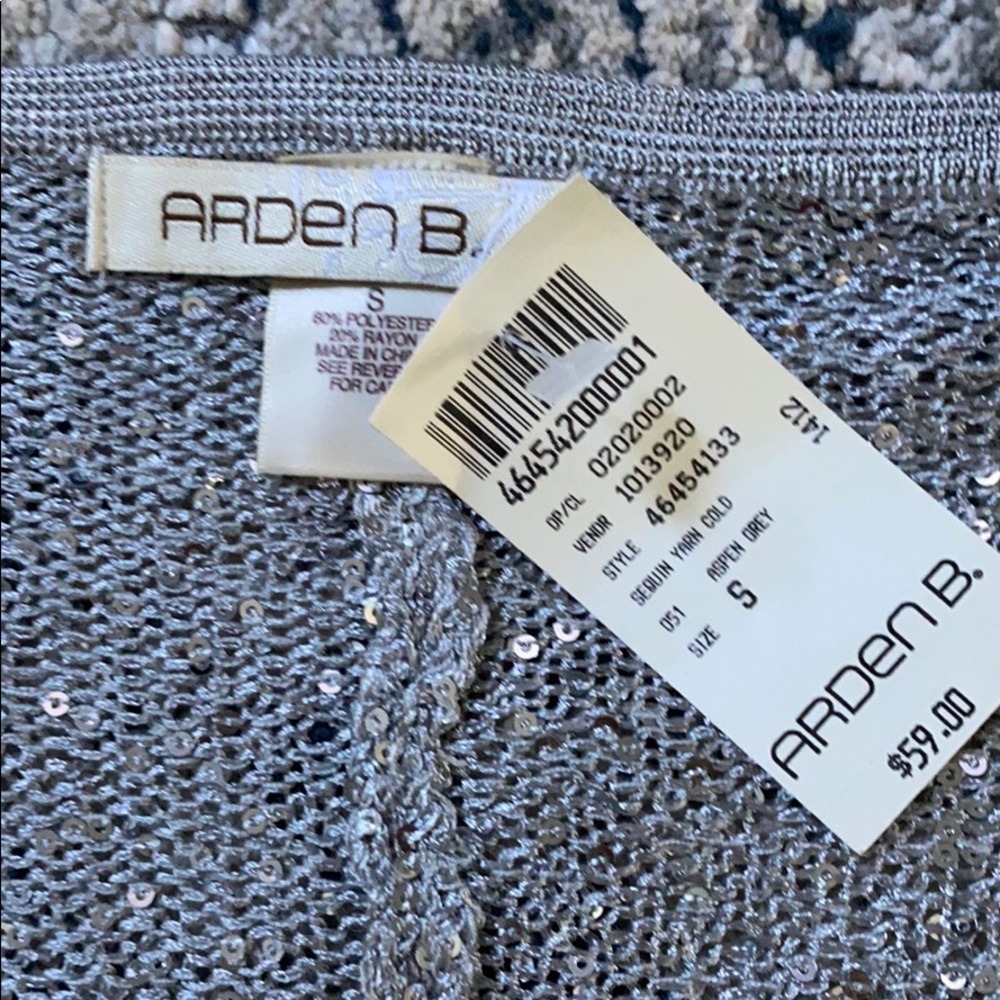 Sweater - Picture 2 of 5